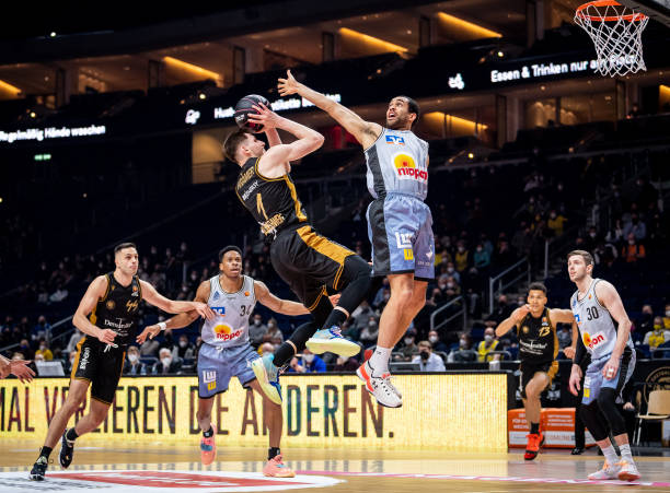 年轻核心的 年轻核心的