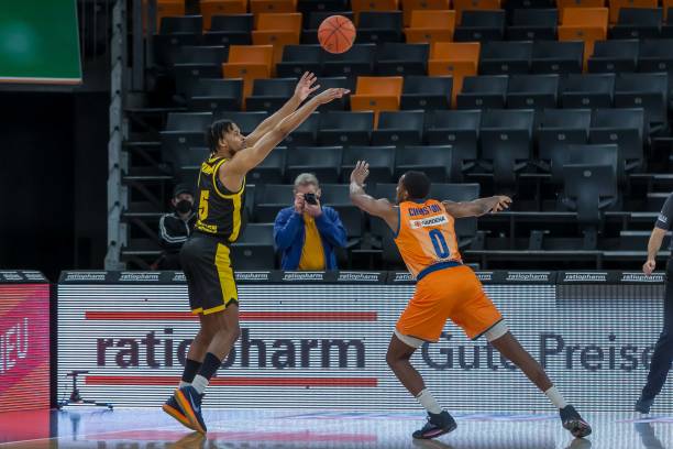 赛中便展现 赛中便展现