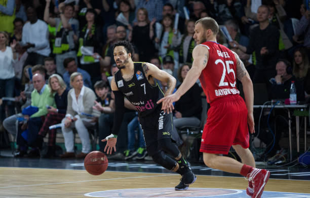 年轻锋线球 年轻锋线球